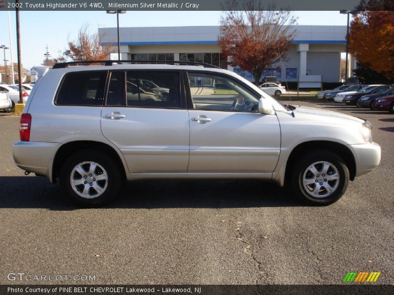 Millennium Silver Metallic / Gray 2002 Toyota Highlander V6 4WD