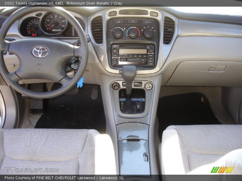 Millennium Silver Metallic / Gray 2002 Toyota Highlander V6 4WD