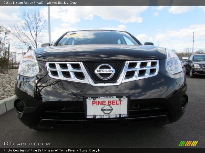 Wicked Black / Gray 2011 Nissan Rogue S AWD