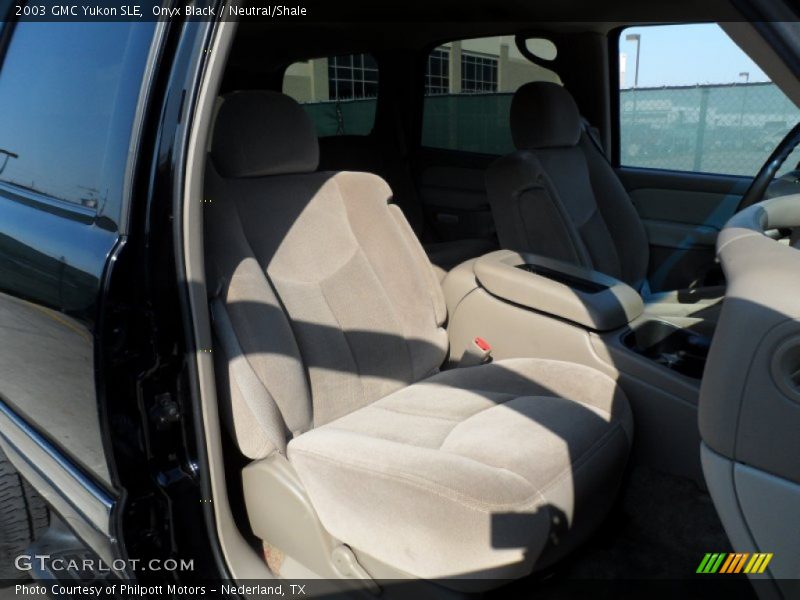 Onyx Black / Neutral/Shale 2003 GMC Yukon SLE