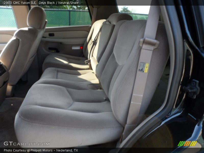 Onyx Black / Neutral/Shale 2003 GMC Yukon SLE