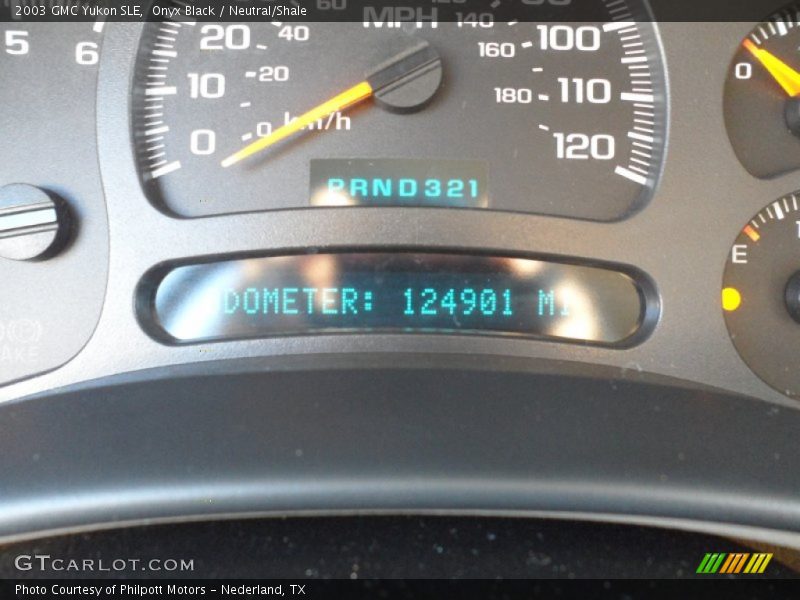 Onyx Black / Neutral/Shale 2003 GMC Yukon SLE