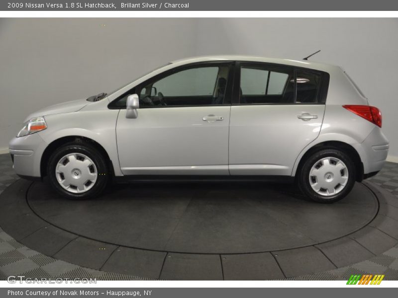 Brillant Silver / Charcoal 2009 Nissan Versa 1.8 SL Hatchback