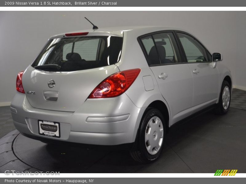 Brillant Silver / Charcoal 2009 Nissan Versa 1.8 SL Hatchback