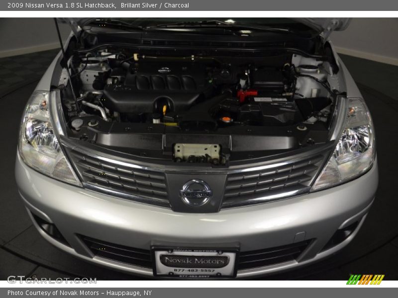 Brillant Silver / Charcoal 2009 Nissan Versa 1.8 SL Hatchback