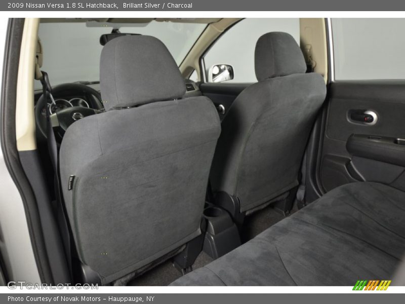 Brillant Silver / Charcoal 2009 Nissan Versa 1.8 SL Hatchback