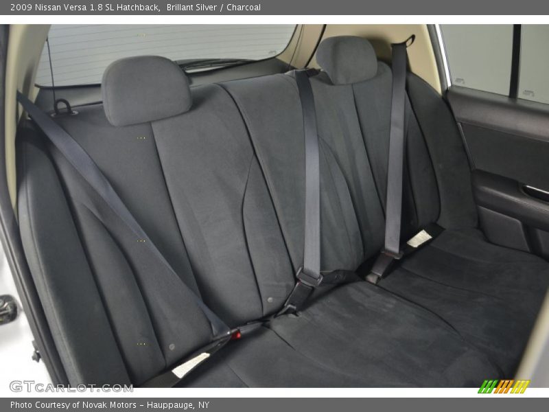 Brillant Silver / Charcoal 2009 Nissan Versa 1.8 SL Hatchback