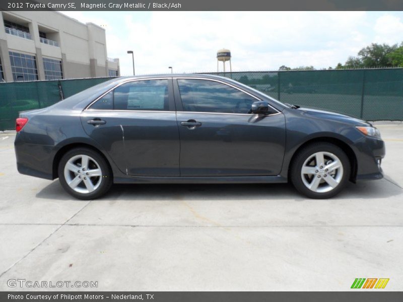 Magnetic Gray Metallic / Black/Ash 2012 Toyota Camry SE