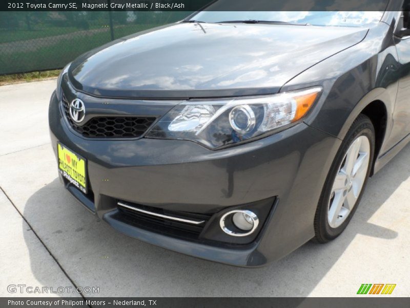 Magnetic Gray Metallic / Black/Ash 2012 Toyota Camry SE
