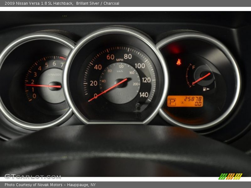 Brillant Silver / Charcoal 2009 Nissan Versa 1.8 SL Hatchback