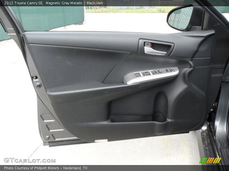 Magnetic Gray Metallic / Black/Ash 2012 Toyota Camry SE