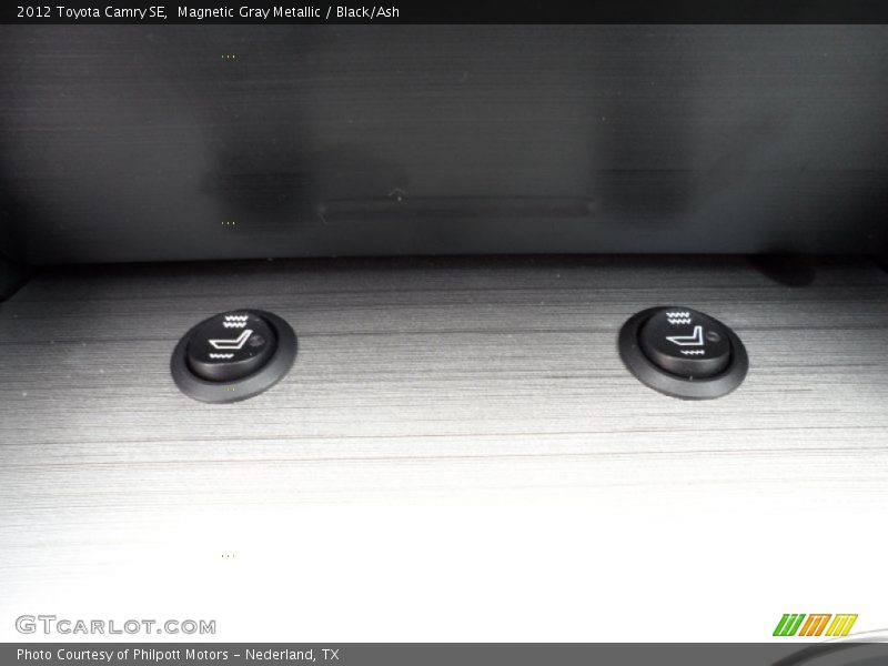 Magnetic Gray Metallic / Black/Ash 2012 Toyota Camry SE