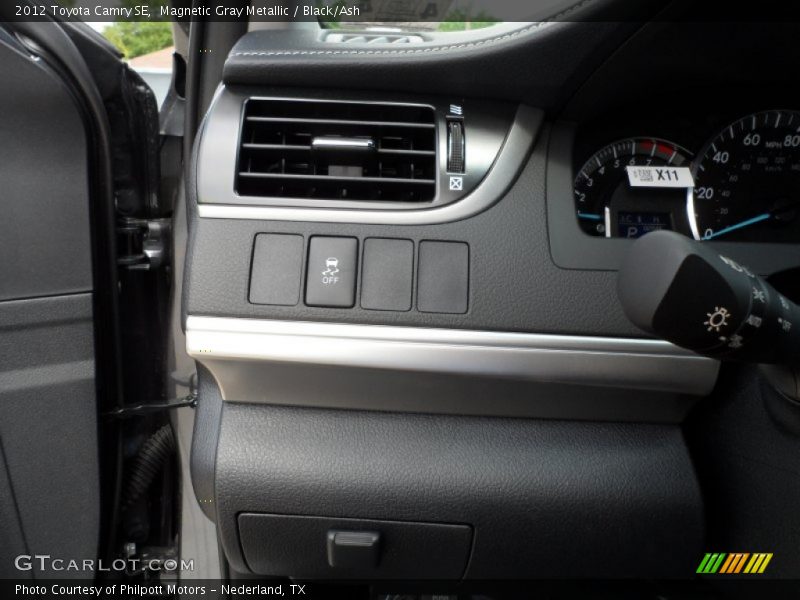 Magnetic Gray Metallic / Black/Ash 2012 Toyota Camry SE