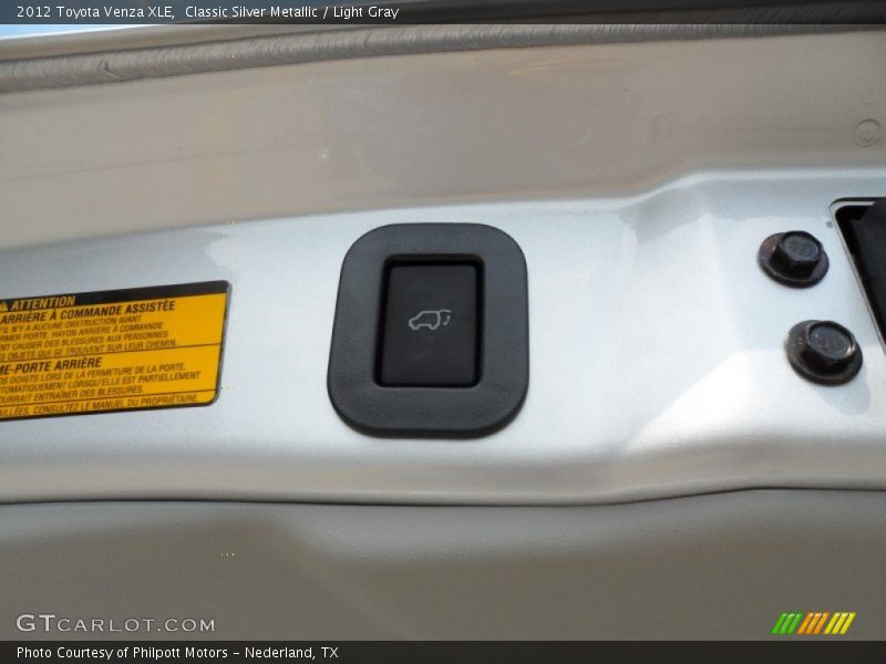 Classic Silver Metallic / Light Gray 2012 Toyota Venza XLE