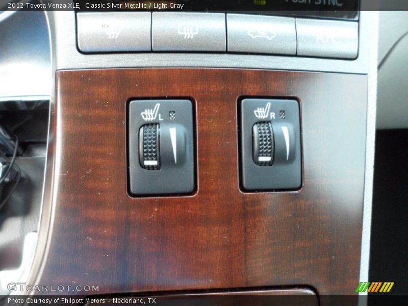 Classic Silver Metallic / Light Gray 2012 Toyota Venza XLE