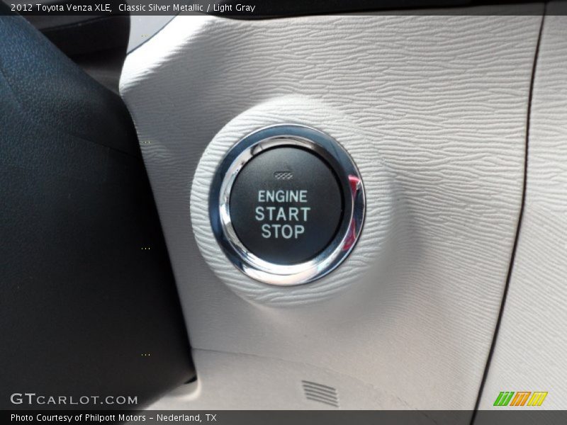 Classic Silver Metallic / Light Gray 2012 Toyota Venza XLE