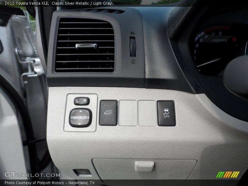 Classic Silver Metallic / Light Gray 2012 Toyota Venza XLE