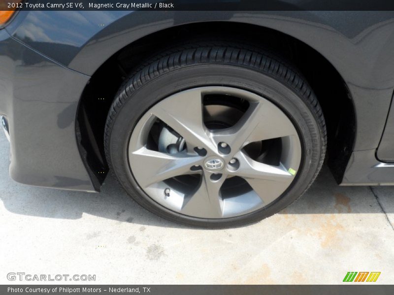 Magnetic Gray Metallic / Black 2012 Toyota Camry SE V6