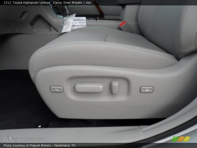 Classic Silver Metallic / Ash 2012 Toyota Highlander Limited