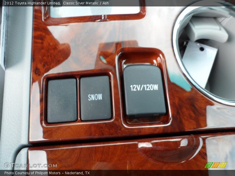 Classic Silver Metallic / Ash 2012 Toyota Highlander Limited