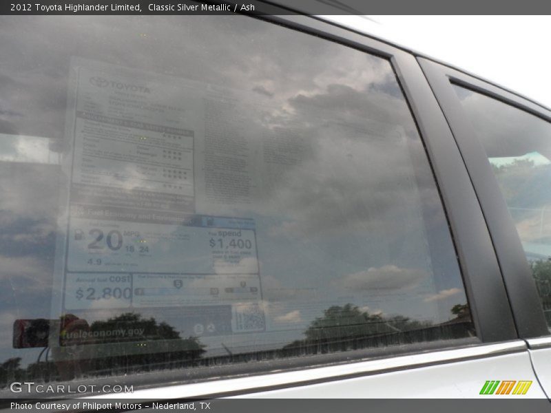 Classic Silver Metallic / Ash 2012 Toyota Highlander Limited