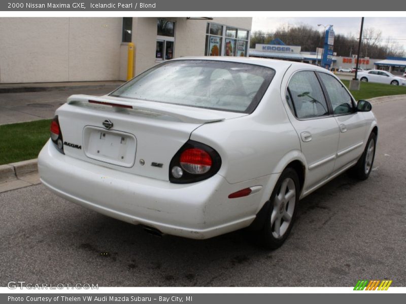 Icelandic Pearl / Blond 2000 Nissan Maxima GXE