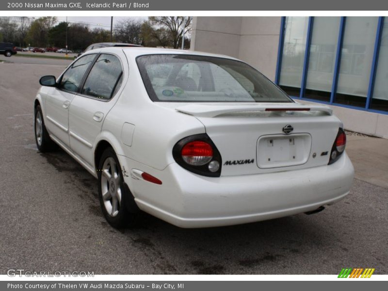 Icelandic Pearl / Blond 2000 Nissan Maxima GXE