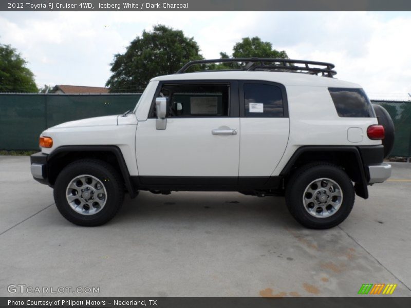 Iceberg White / Dark Charcoal 2012 Toyota FJ Cruiser 4WD