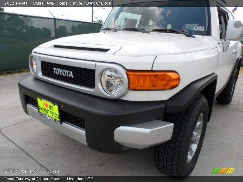Iceberg White / Dark Charcoal 2012 Toyota FJ Cruiser 4WD