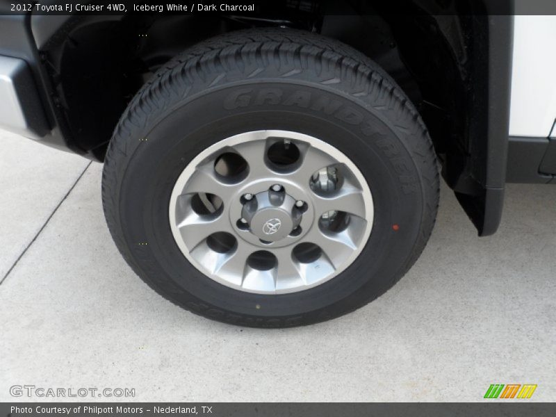 Iceberg White / Dark Charcoal 2012 Toyota FJ Cruiser 4WD