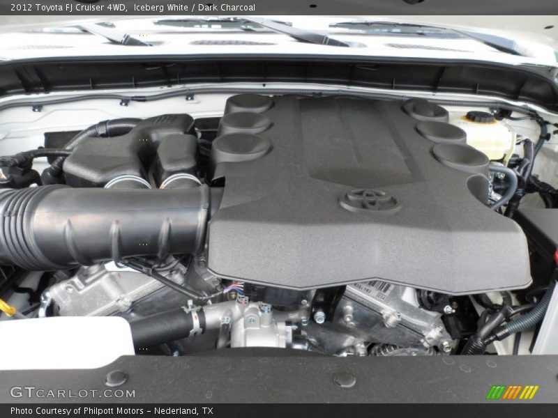 Iceberg White / Dark Charcoal 2012 Toyota FJ Cruiser 4WD