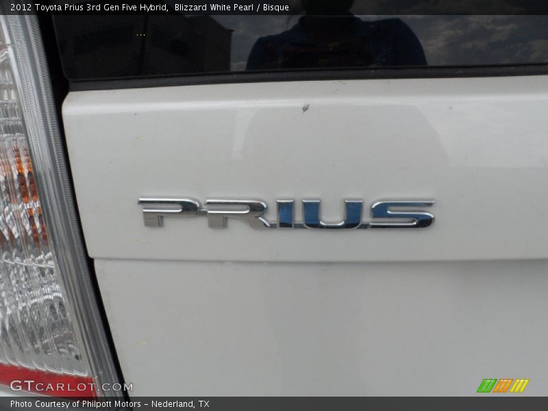 Blizzard White Pearl / Bisque 2012 Toyota Prius 3rd Gen Five Hybrid