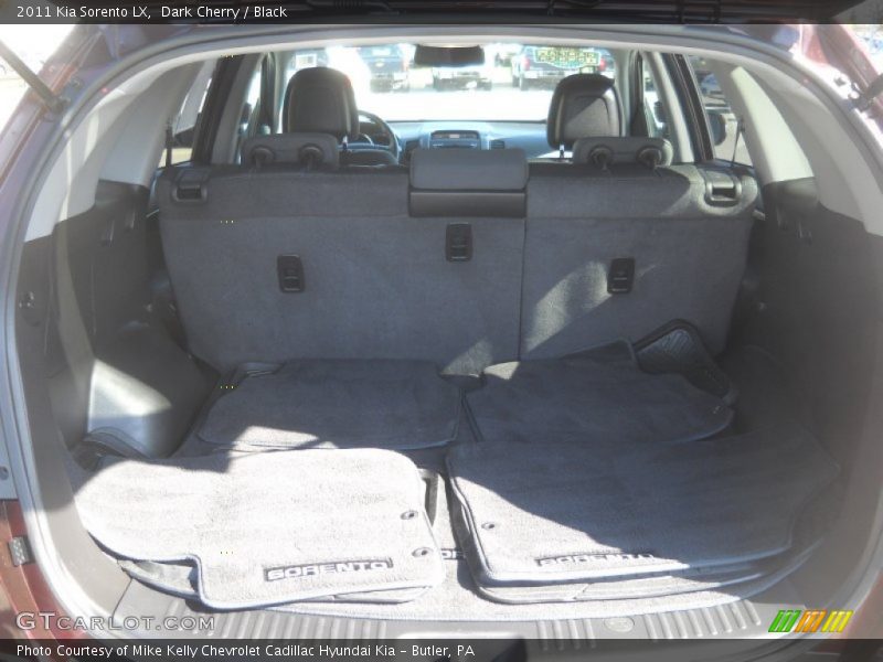 Dark Cherry / Black 2011 Kia Sorento LX