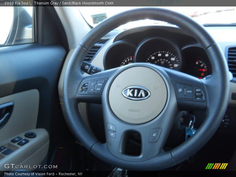 Titanium Gray / Sand/Black Houndstooth Cloth 2010 Kia Soul !