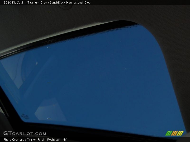 Titanium Gray / Sand/Black Houndstooth Cloth 2010 Kia Soul !