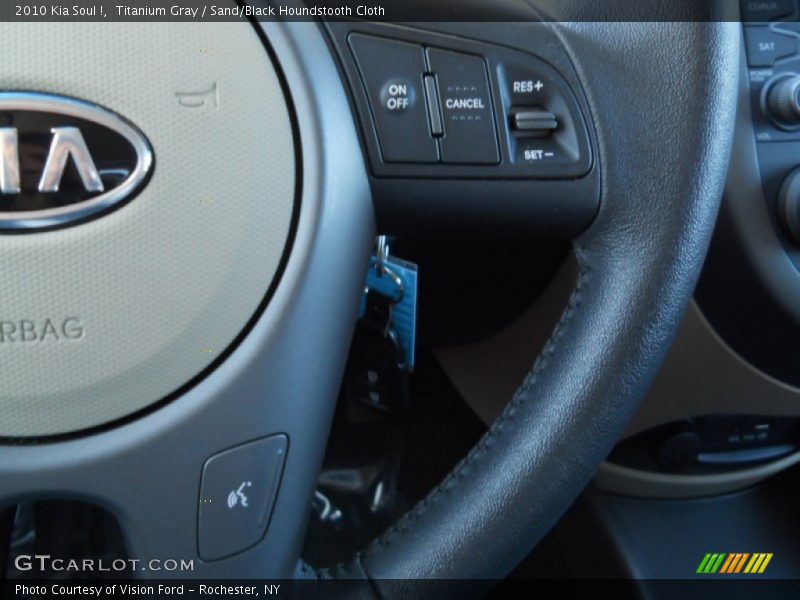 Titanium Gray / Sand/Black Houndstooth Cloth 2010 Kia Soul !