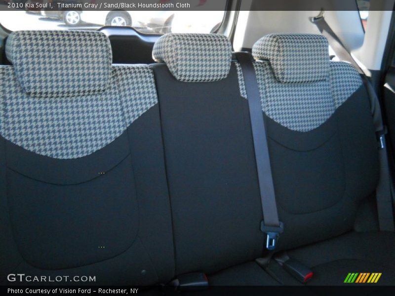 Titanium Gray / Sand/Black Houndstooth Cloth 2010 Kia Soul !