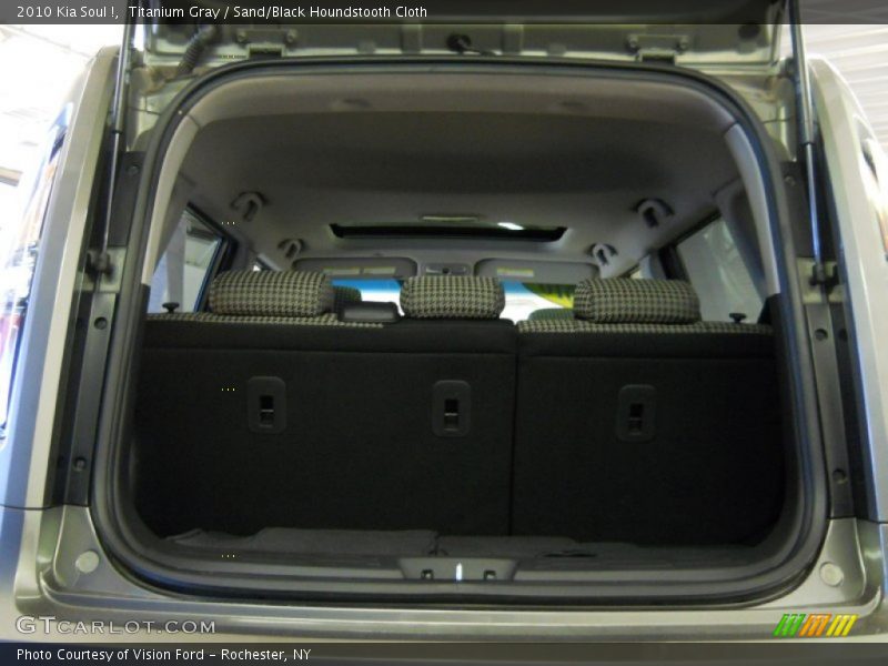 Titanium Gray / Sand/Black Houndstooth Cloth 2010 Kia Soul !