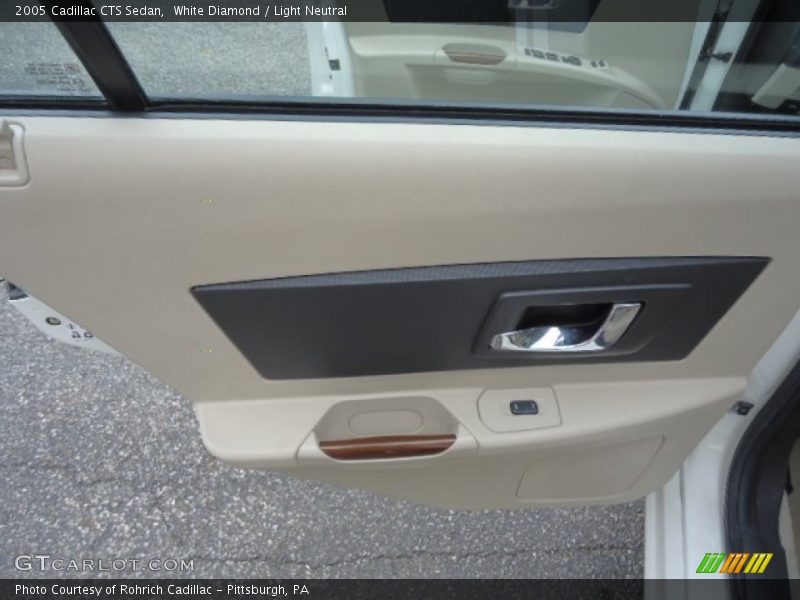White Diamond / Light Neutral 2005 Cadillac CTS Sedan