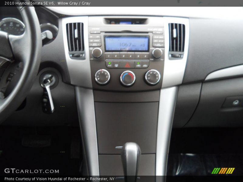 Willow Gray / Gray 2010 Hyundai Sonata SE V6