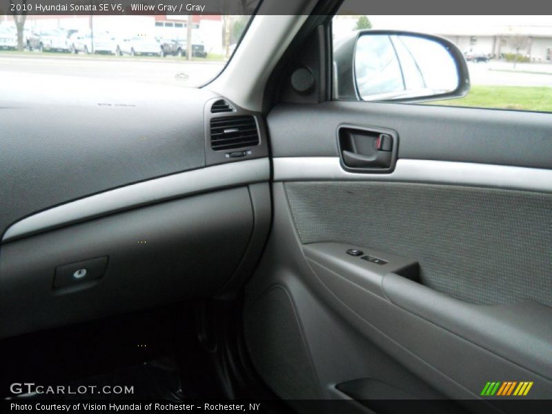 Willow Gray / Gray 2010 Hyundai Sonata SE V6