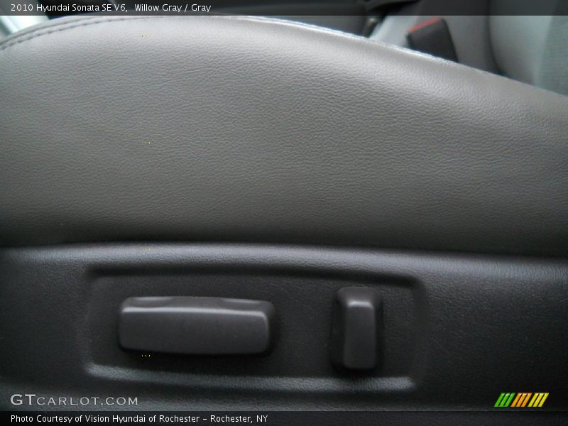 Willow Gray / Gray 2010 Hyundai Sonata SE V6