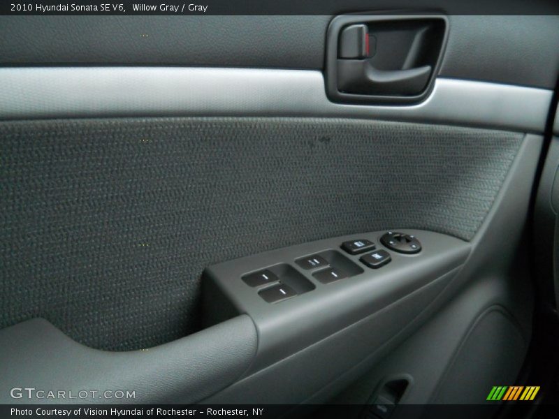 Willow Gray / Gray 2010 Hyundai Sonata SE V6
