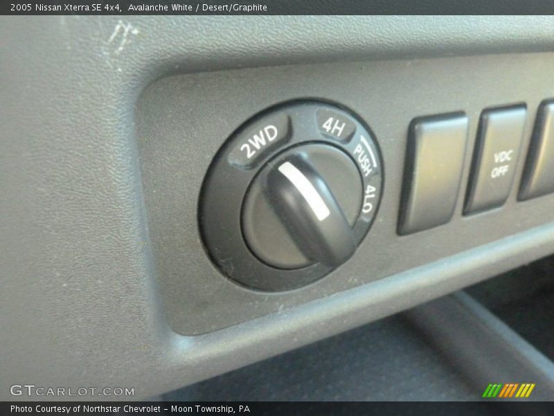 Avalanche White / Desert/Graphite 2005 Nissan Xterra SE 4x4