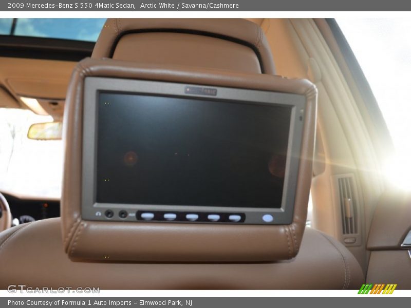 Arctic White / Savanna/Cashmere 2009 Mercedes-Benz S 550 4Matic Sedan