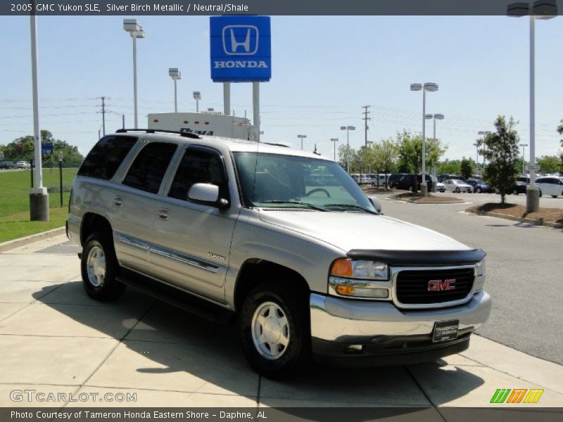 Silver Birch Metallic / Neutral/Shale 2005 GMC Yukon SLE