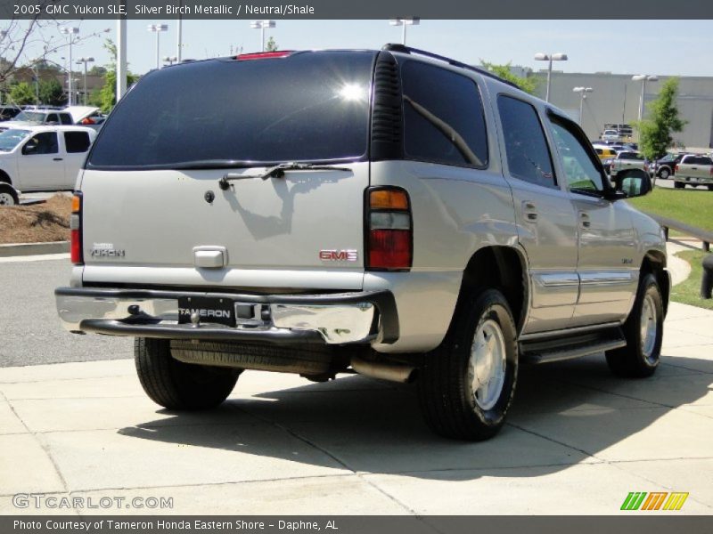 Silver Birch Metallic / Neutral/Shale 2005 GMC Yukon SLE
