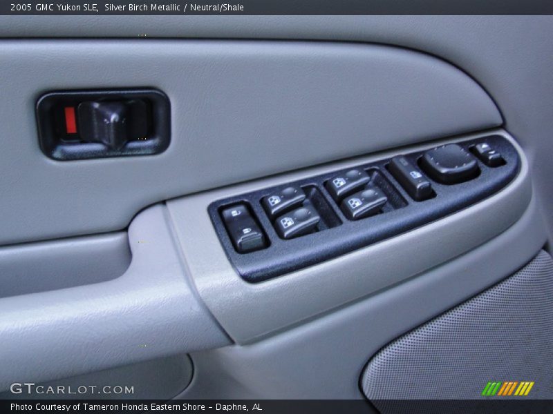 Silver Birch Metallic / Neutral/Shale 2005 GMC Yukon SLE