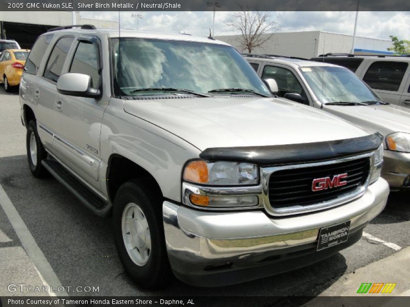 Silver Birch Metallic / Neutral/Shale 2005 GMC Yukon SLE