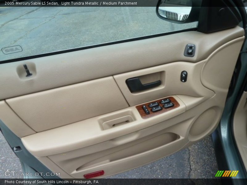 Door Panel of 2005 Sable LS Sedan